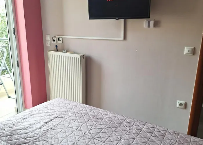 Sweet لوتراكي